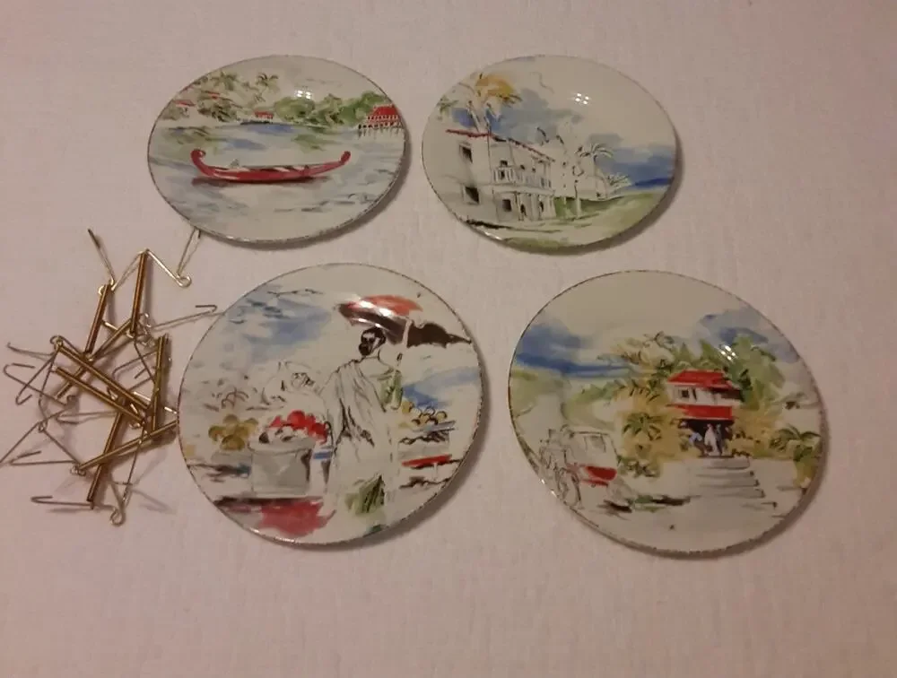 Pier 1 Destination Plates x4 Plus Hangers Travel Decorative Vibrant 7.5x7.5